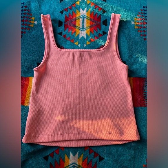 old navy crop top - Picture 2 of 3